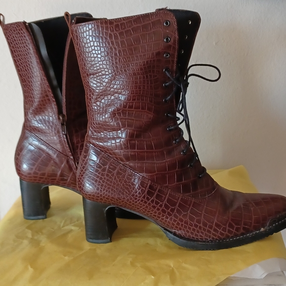 Rock and Roll Lace Up Women's Boots Size  9 - Picture 2 of 9
